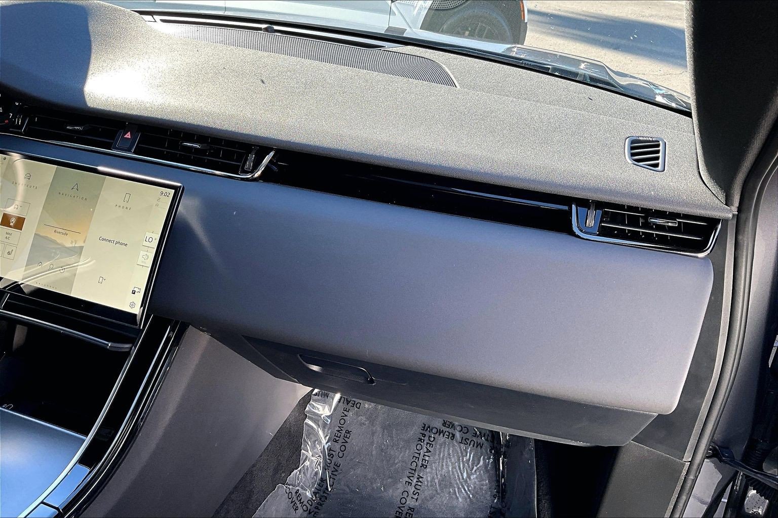 Used 2025 Land Rover Range Rover Evoque Dynamic SE image 16