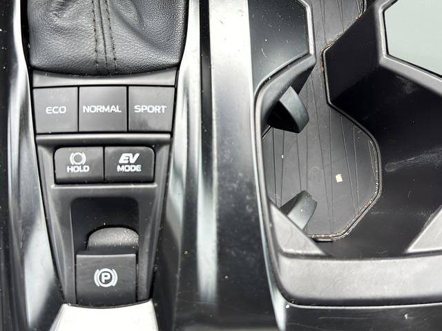 Used 2025 Toyota Camry LE w/ Convenience Package AWD/4WD image 29