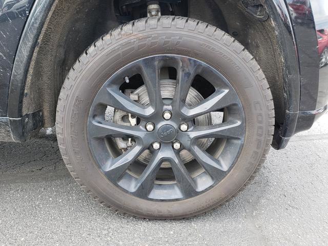 Used 2022 Jeep Grand Cherokee Laredo X AWD/4WD image 9