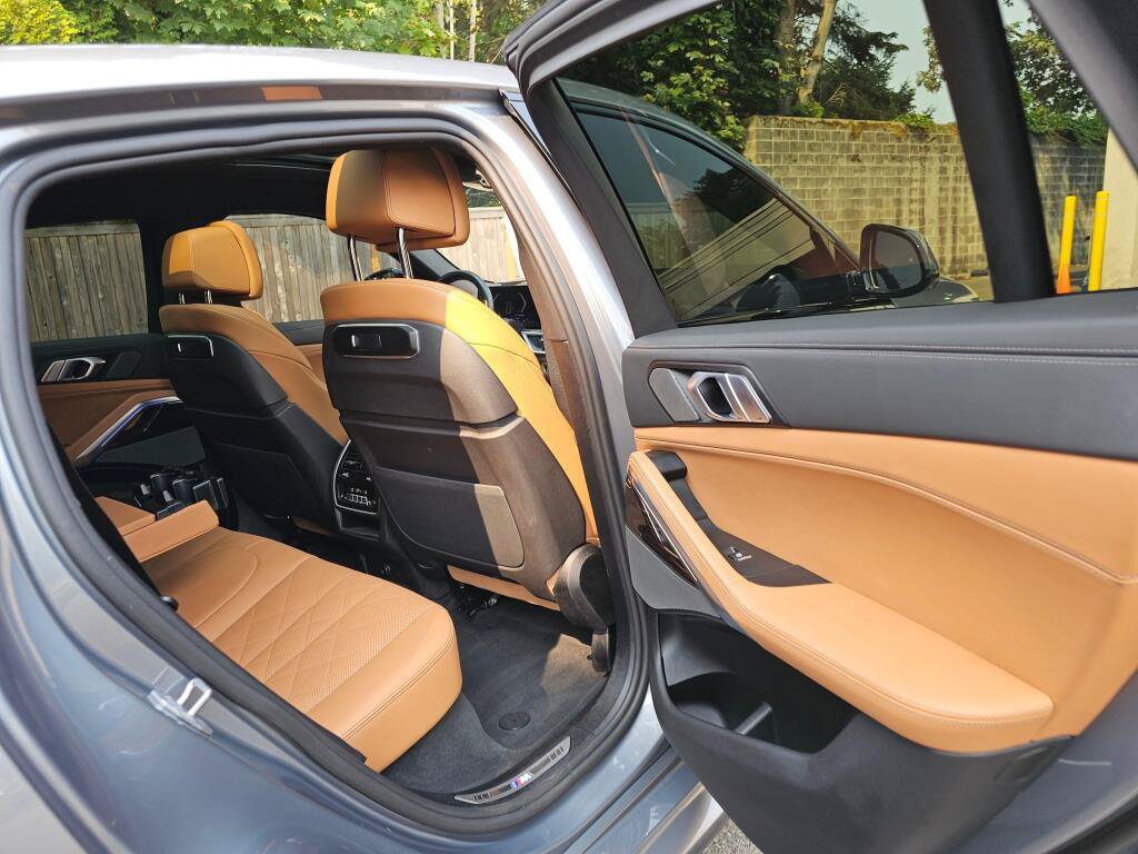 Used 2026 BMW X6 xDrive40i w/ Climate Comfort Package AWD/4WD image 15