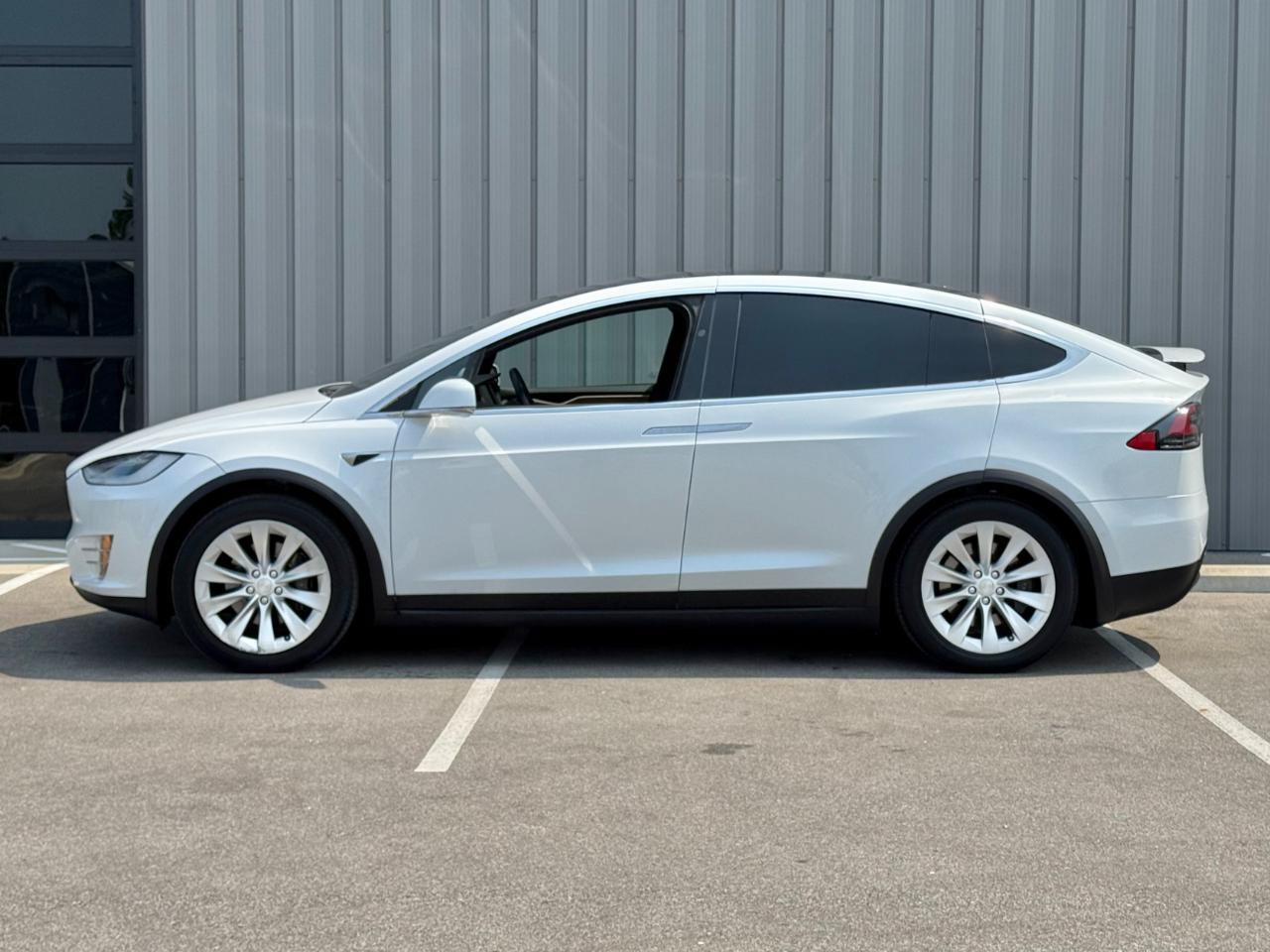 Used 2020 Tesla Model X Long Range AWD/4WD image 8