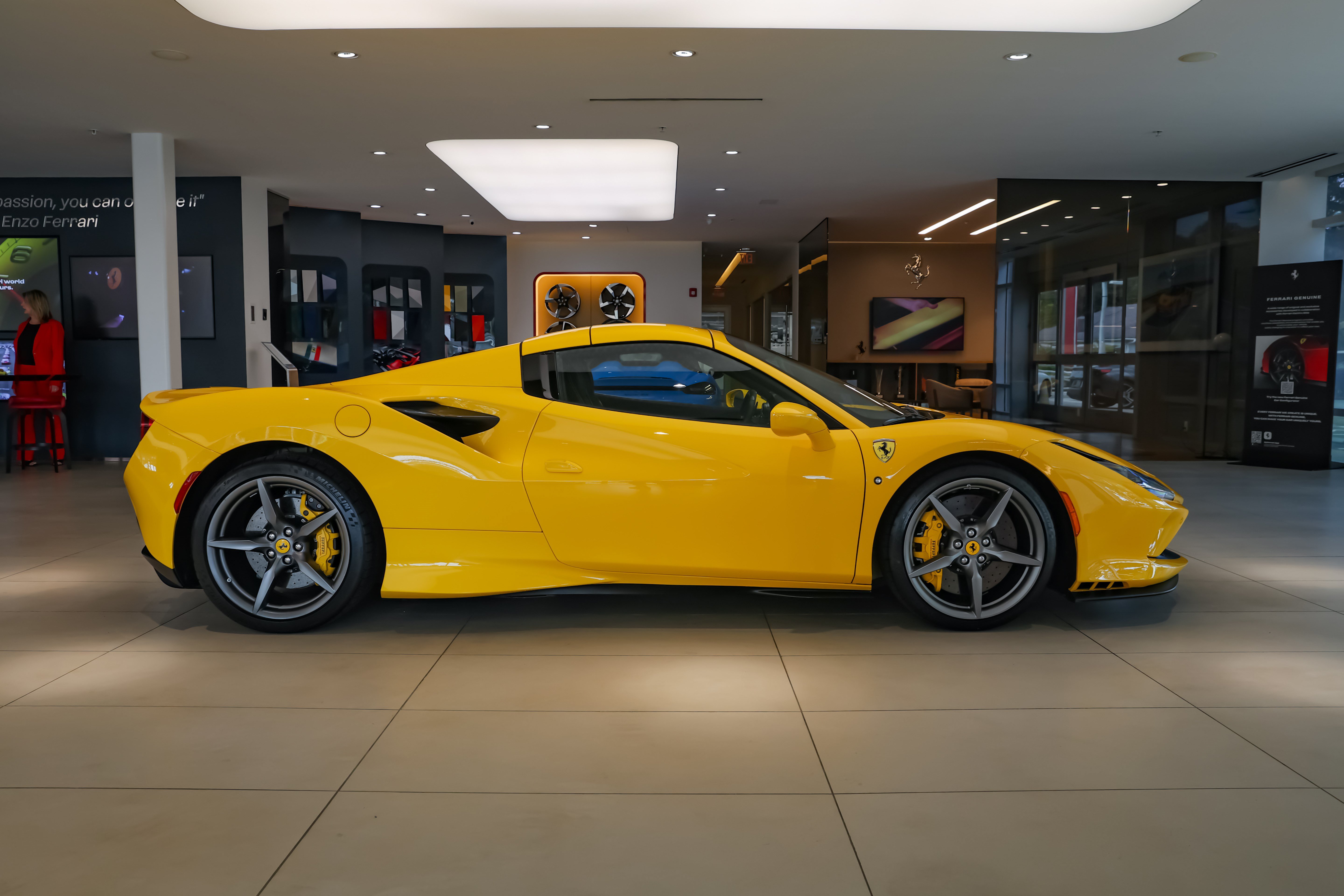 Used 2023 Ferrari F8 Tributo RWD image 40