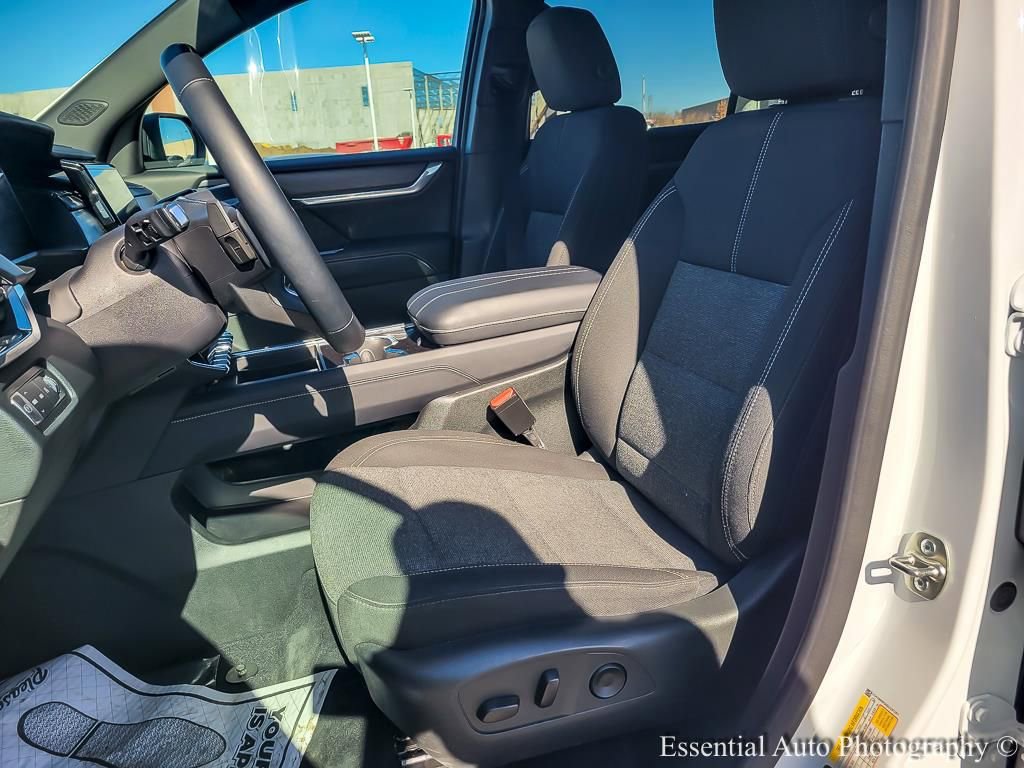 Used 2025 GMC Acadia Elevation AWD/4WD image 9