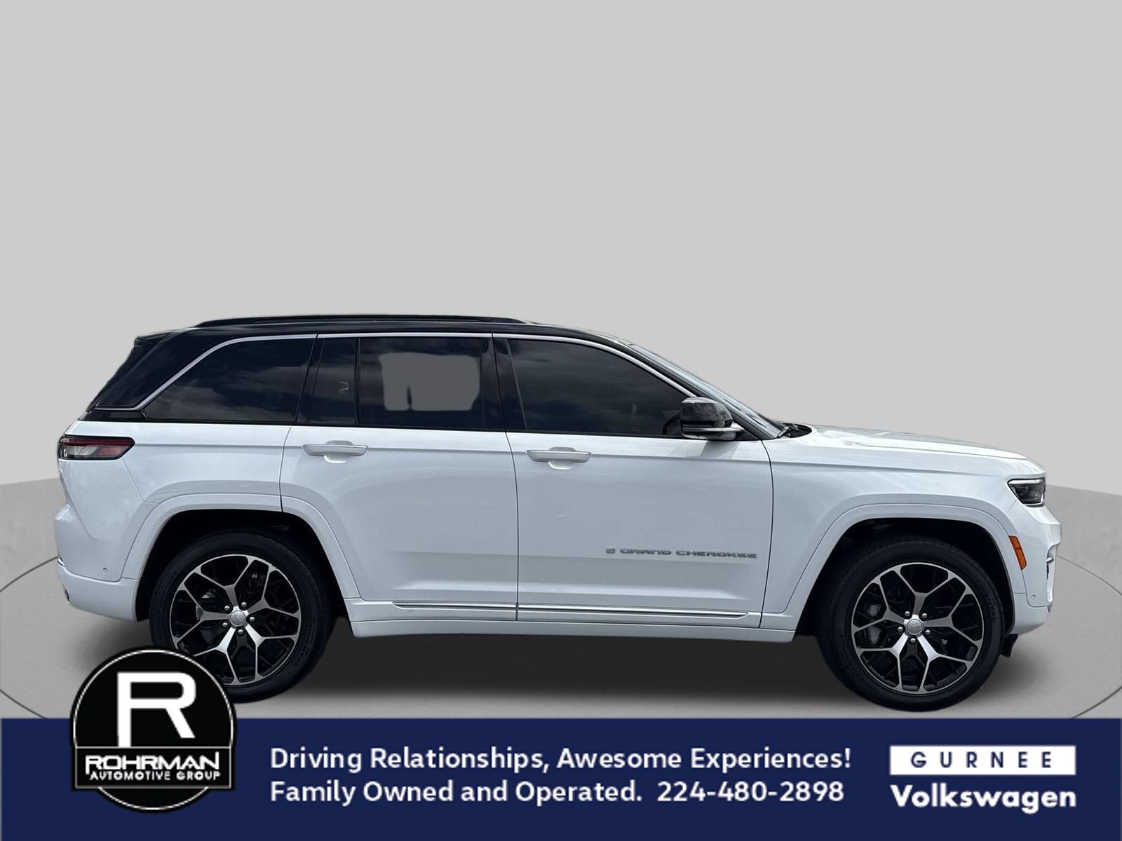 Used 2025 Jeep Grand Cherokee Summit AWD/4WD image 10