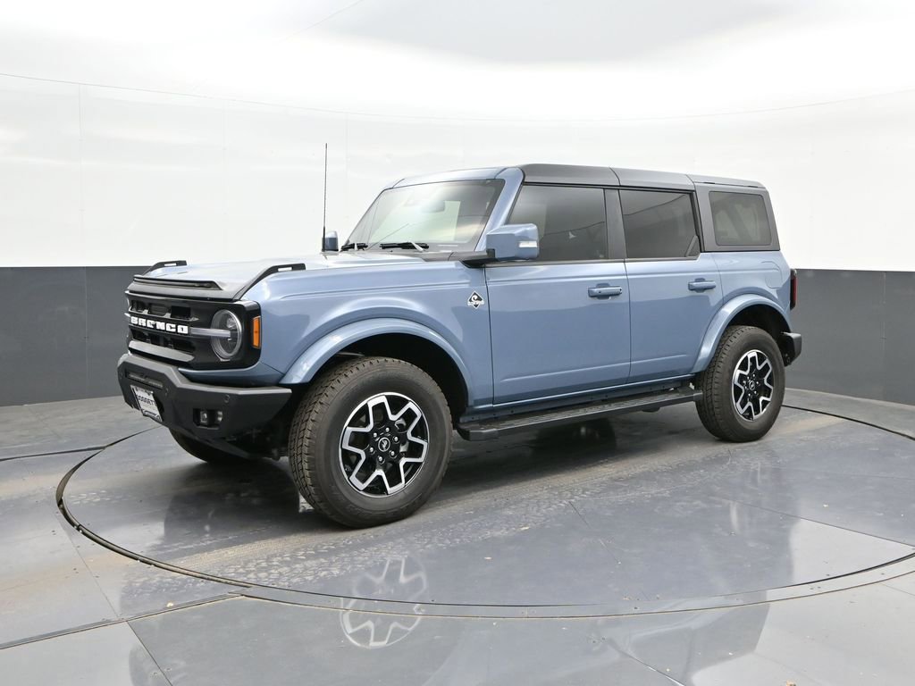 Used 2023 Ford Bronco Outer Banks image 1