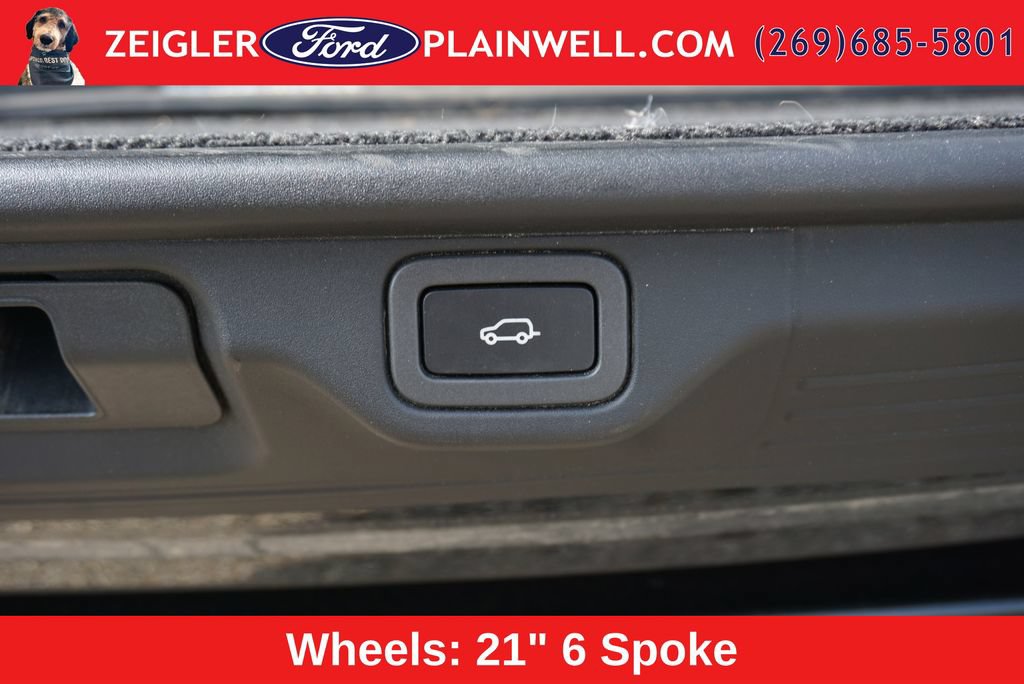 Used 2019 Land Rover Range Rover Supercharged AWD/4WD image 12