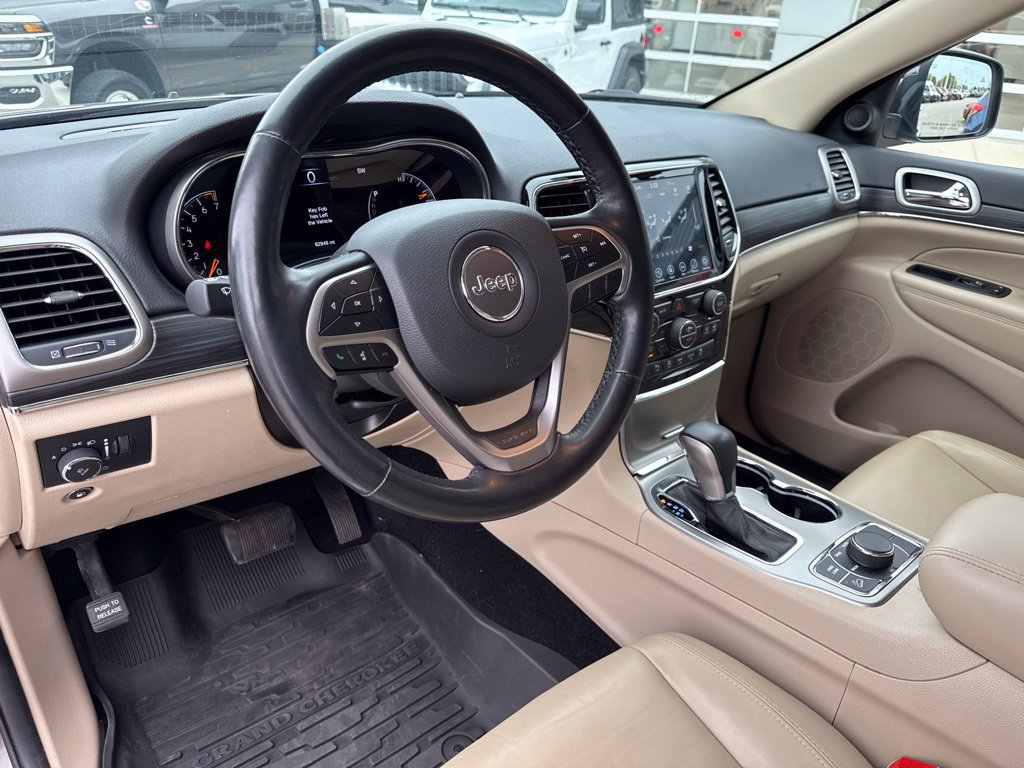 Used 2021 Jeep Grand Cherokee Limited AWD/4WD image 2
