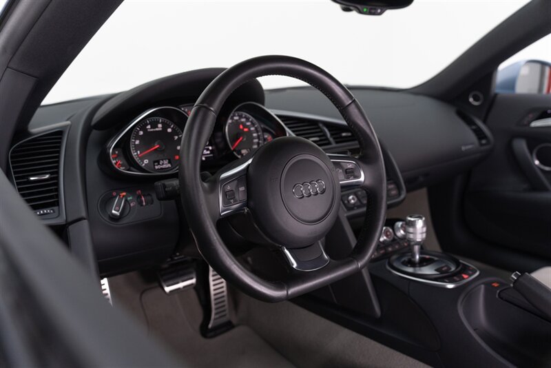 Used 2011 Audi R8 V8 AWD/4WD image 95