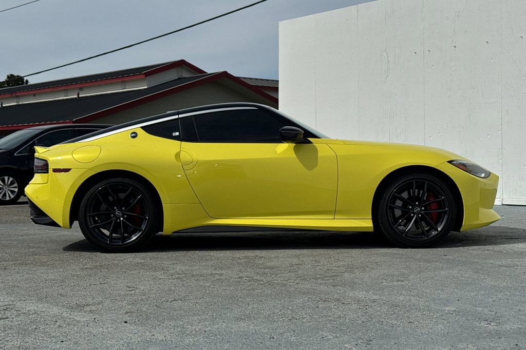 Used 2024 Nissan Z Performance w/ Floor Mat Package image 2