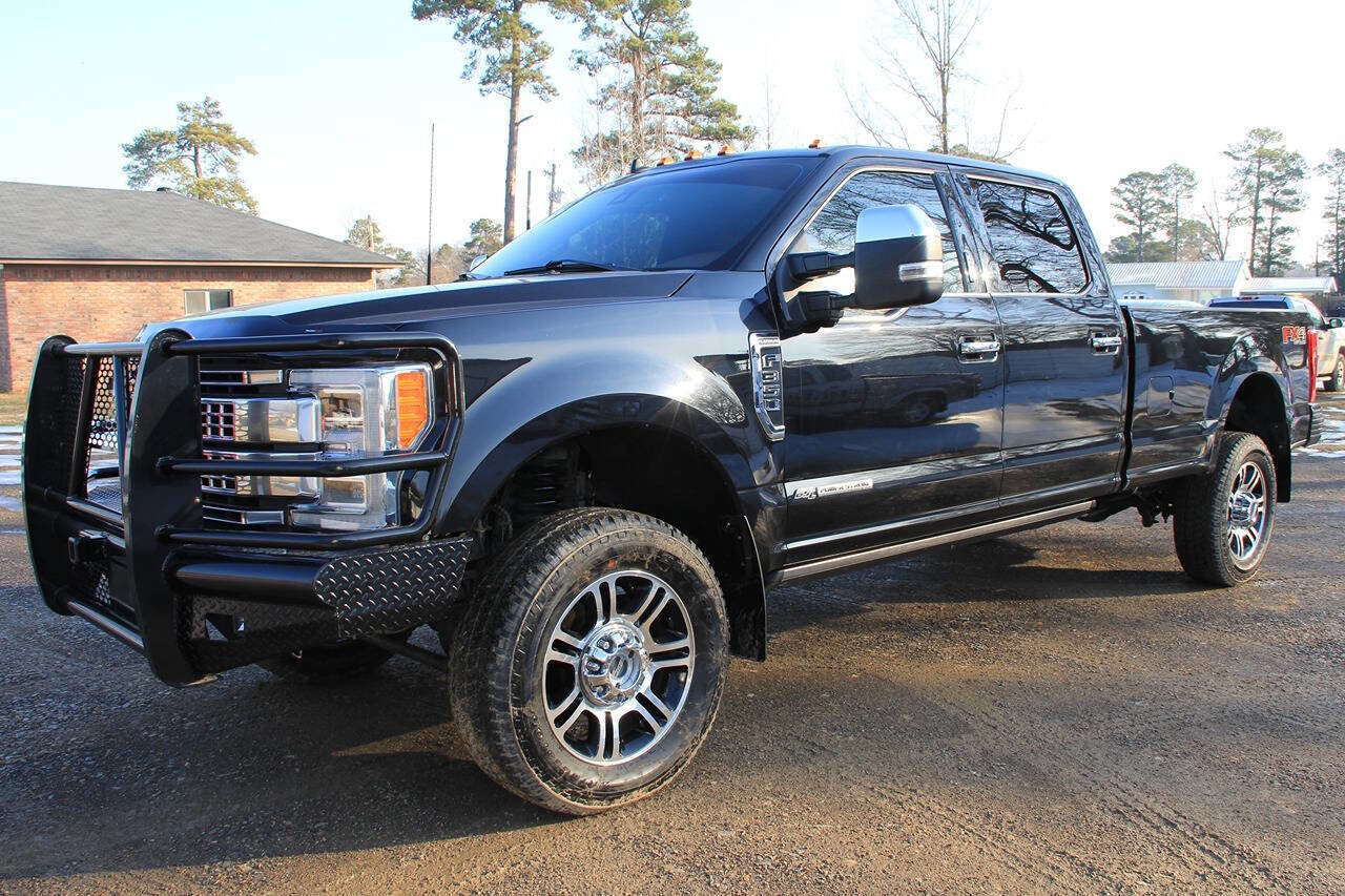 Used 2019 Ford F350 Platinum w/ Platinum Ultimate Package image 4