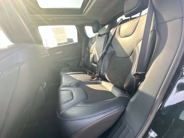Used 2020 Jeep Cherokee Latitude Plus AWD/4WD image 24