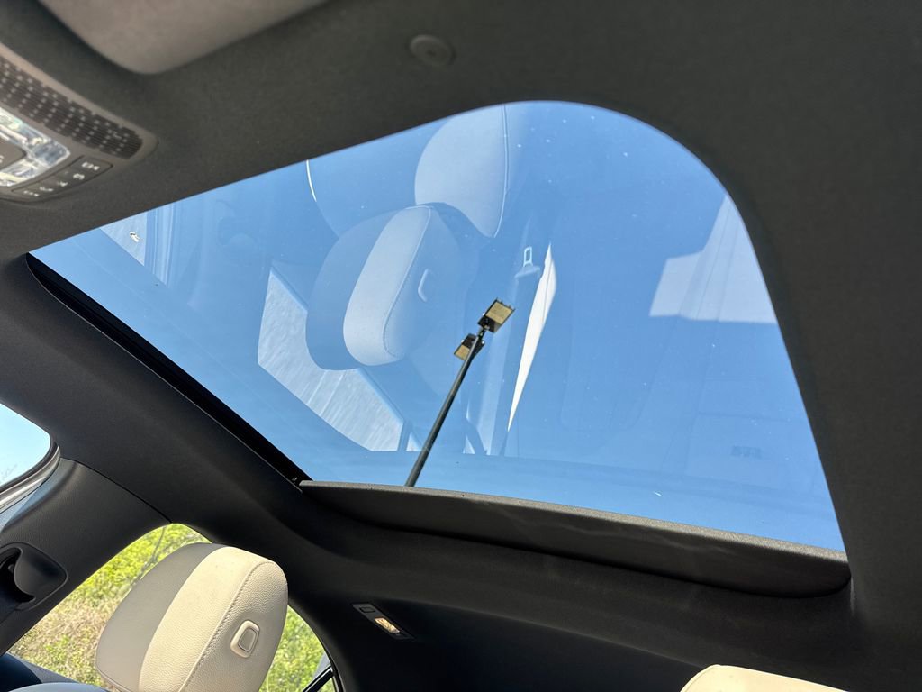 Used 2021 Mercedes-Benz A 220 image 32