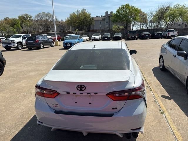 Used 2023 Toyota Camry SE FWD image 7