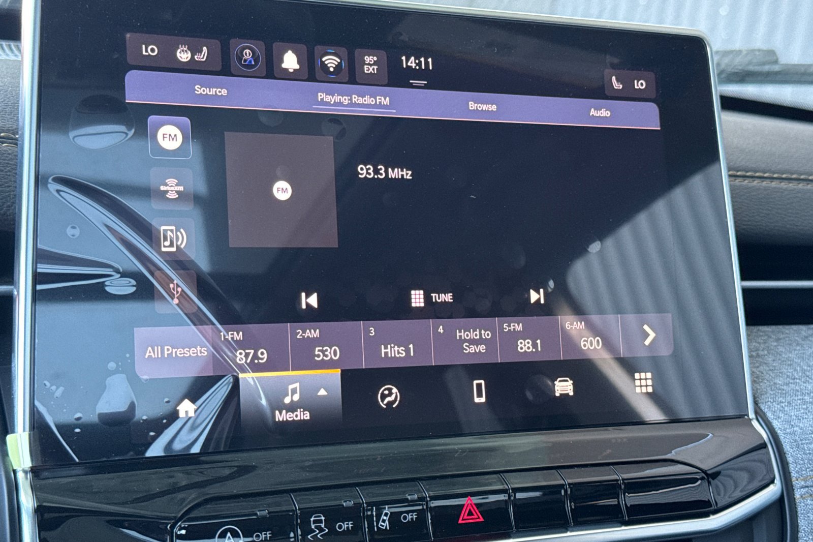 New 2026 Jeep Compass Latitude AWD/4WD image 17