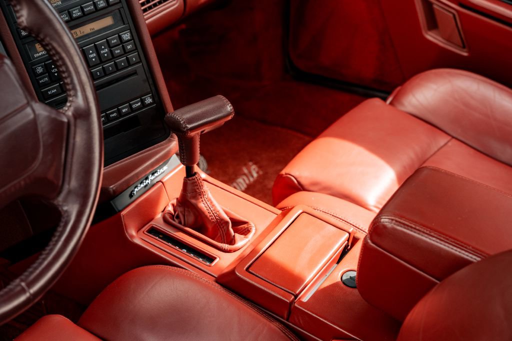 Used 1993 Cadillac Allante FWD image 17