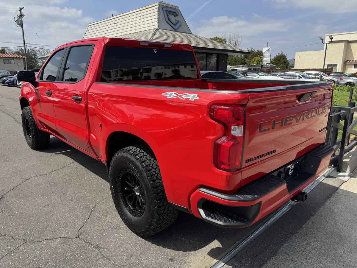 Used 2022 Chevrolet Silverado 1500 Custom w/ LPO, Blackout Package AWD/4WD image 3