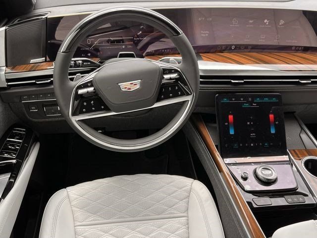 New 2026 Cadillac Escalade Platinum Luxury w/ LPO, Radiant Package AWD/4WD image 10