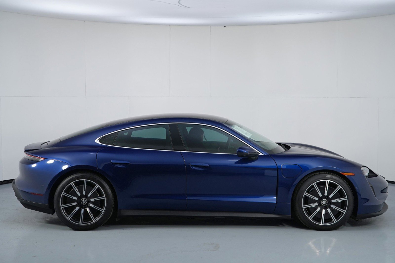 Used 2020 Porsche Taycan 4S w/ Premium Package AWD/4WD image 56