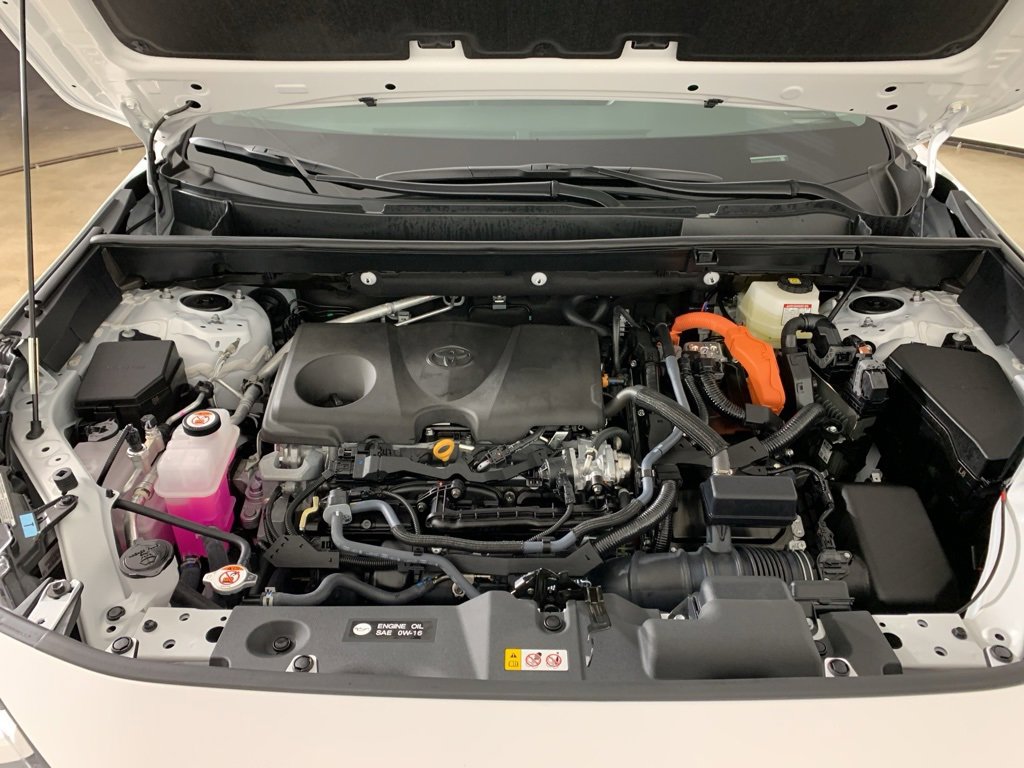 Used 2025 Toyota RAV4 XLE image 40