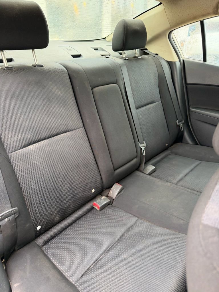 Used 2010 MAZDA MAZDA3 i Sport image 19