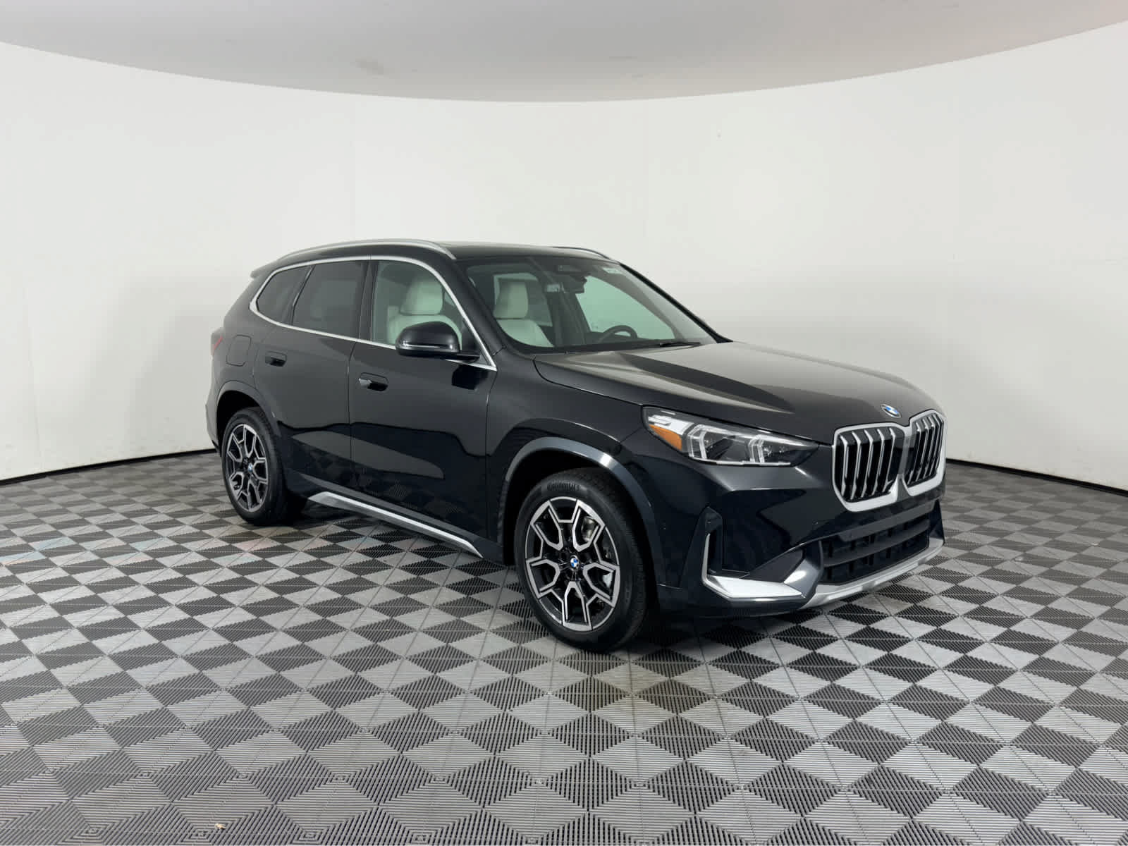 New 2027 BMW X1 xDrive28i