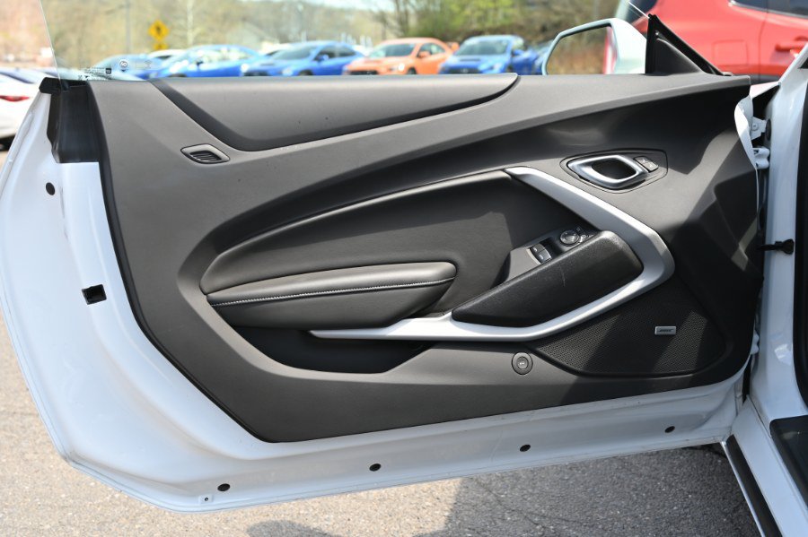 Used 2022 Chevrolet Camaro LT w/ Technology Package RWD image 17