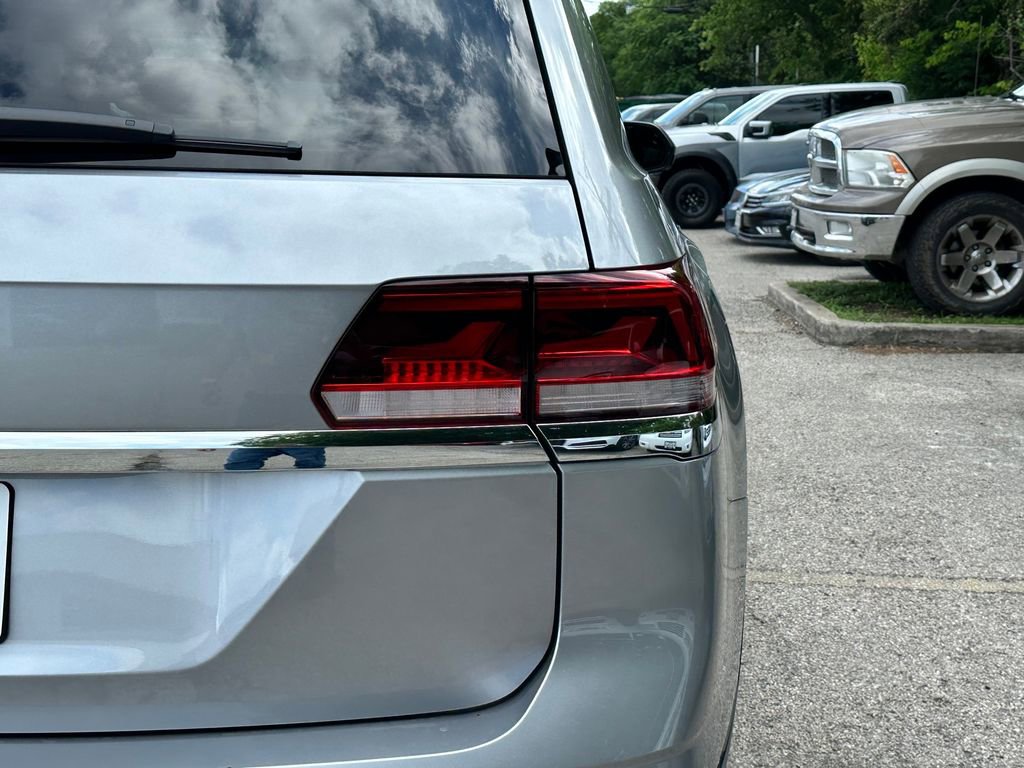 Used 2023 Volkswagen Atlas SE image 6