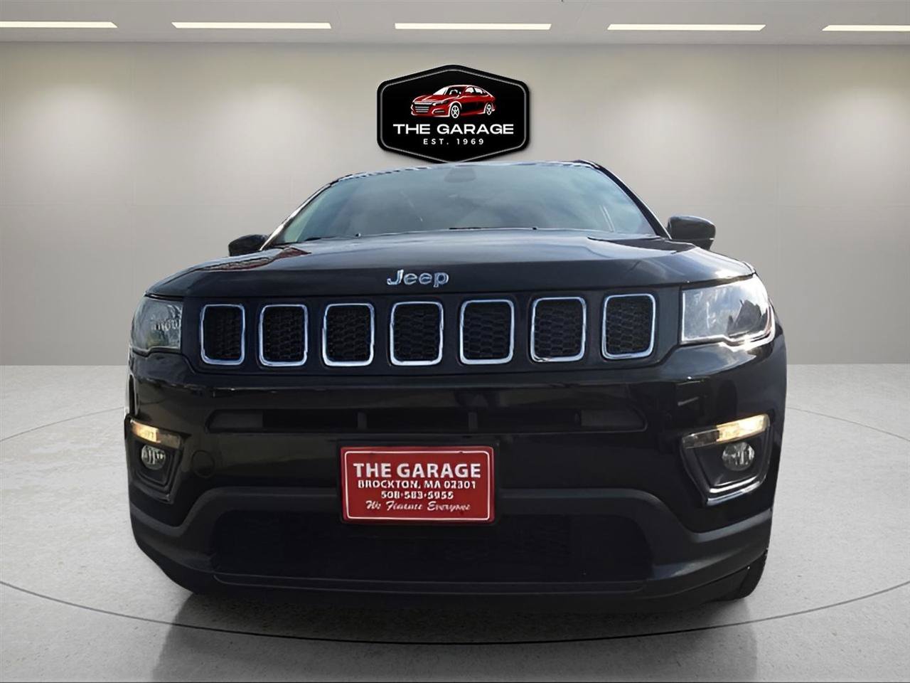 Used 2018 Jeep Compass Latitude w/ Popular Equipment Group AWD/4WD image 2