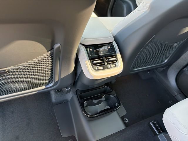 New 2026 Volvo XC90 B6 Plus w/ Protection Package Premier image 12