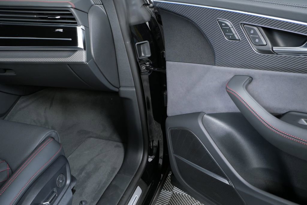 New 2026 Audi SQ8 Prestige image 23