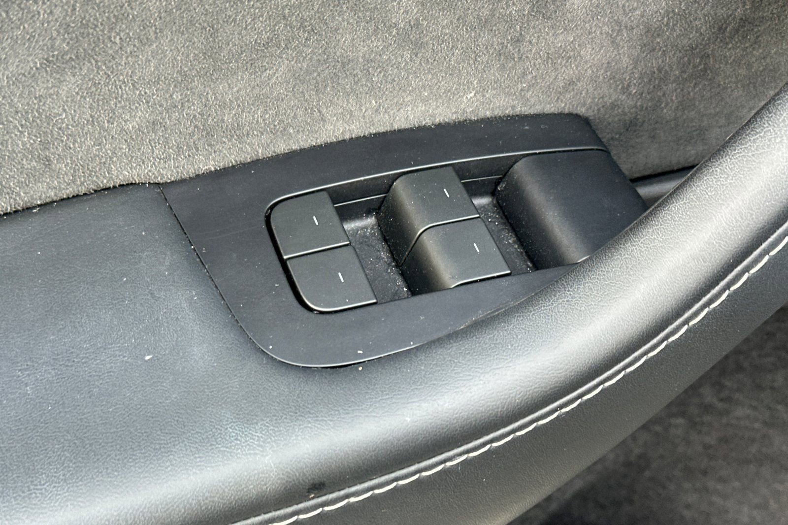 Used 2024 Tesla Model Y Long Range image 12