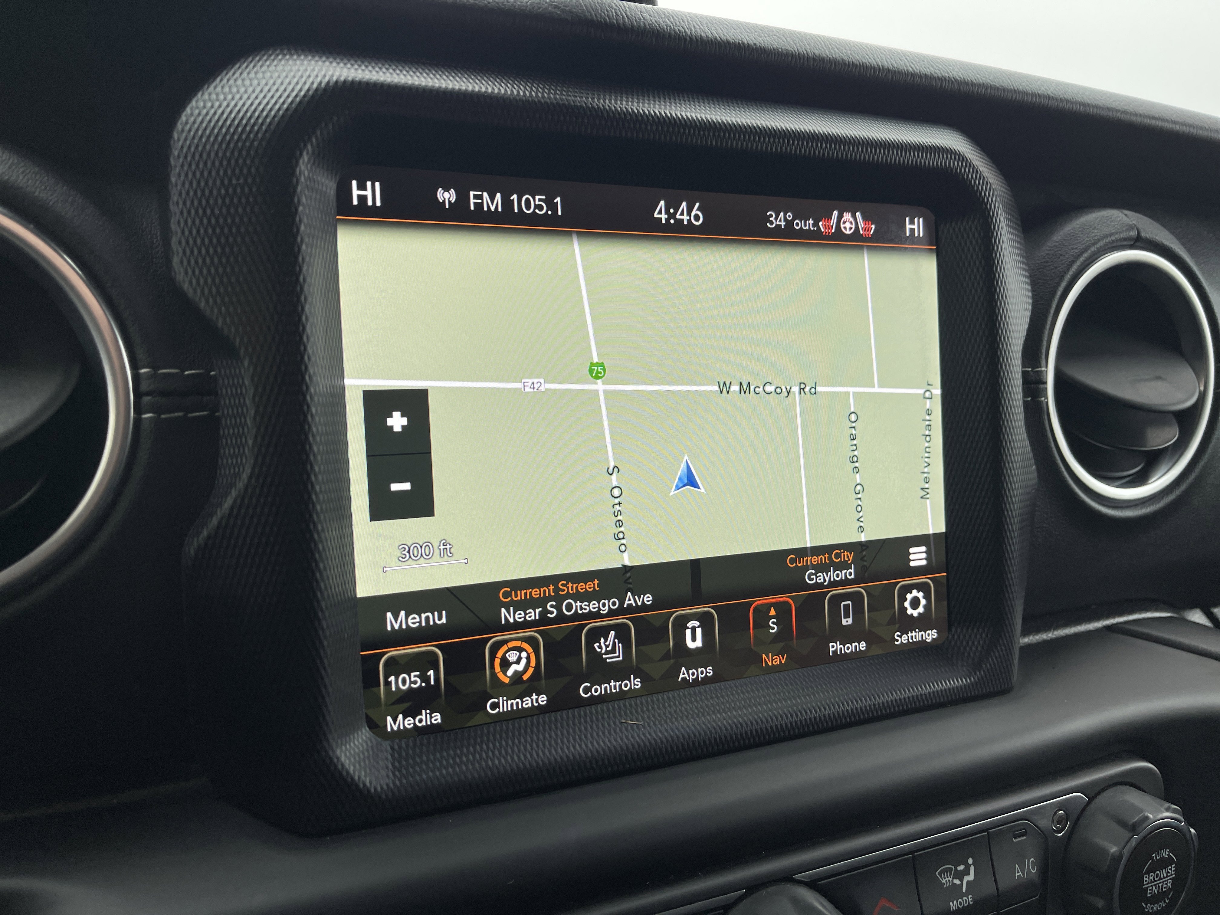 Used 2020 Jeep Gladiator Overland image 16