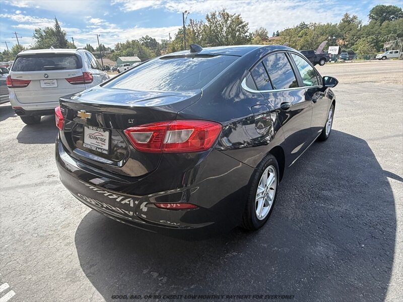 Used 2017 Chevrolet Cruze LT FWD image 7