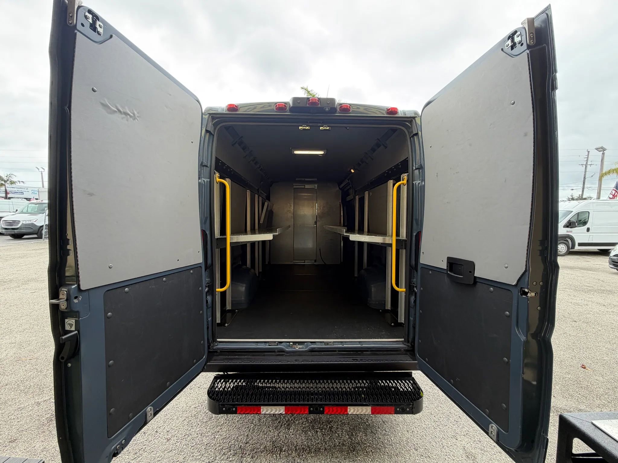 Used 2020 RAM ProMaster 3500 FWD image 5
