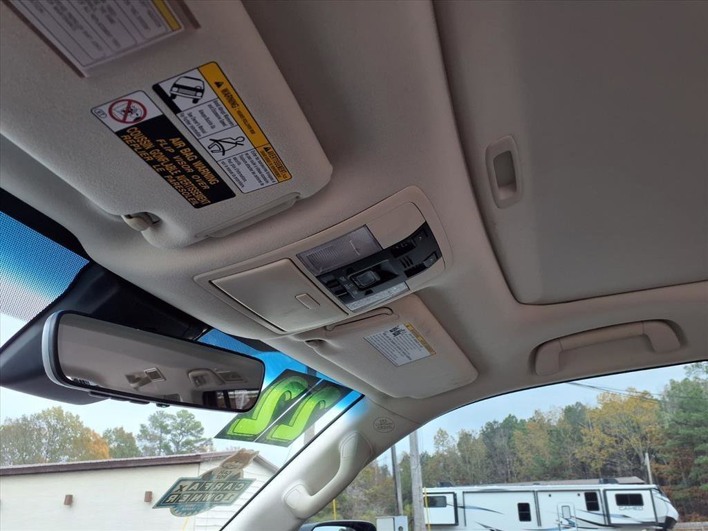 Used 2022 Lexus GX 460 Premium w/ Accessory Package image 11