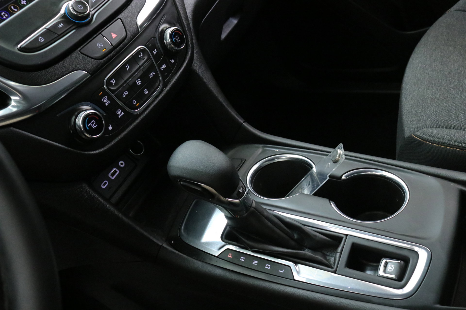 Used 2023 Chevrolet Equinox LT image 18