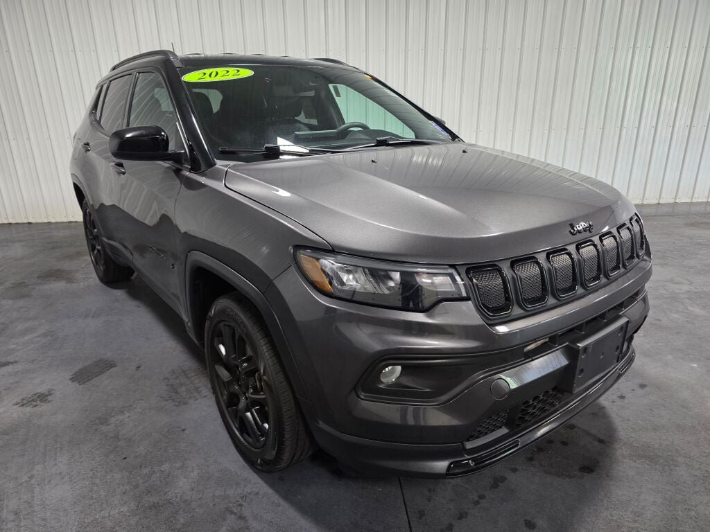 Used 2022 Jeep Compass Latitude AWD/4WD image 2