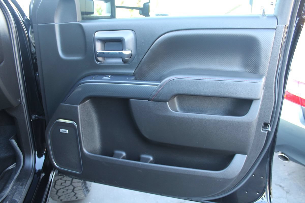 Used 2015 GMC Sierra 2500 SLT w/ Duramax Plus Package AWD/4WD image 29