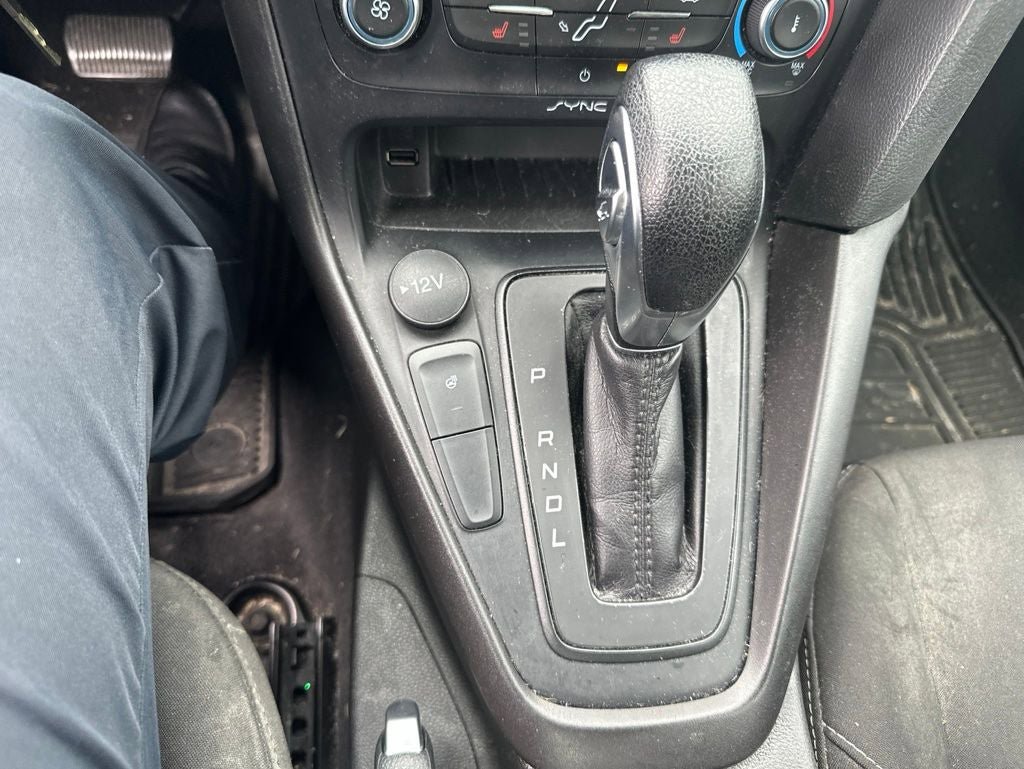 Used 2018 Ford Focus SE w/ Cold Weather Package FWD image 11
