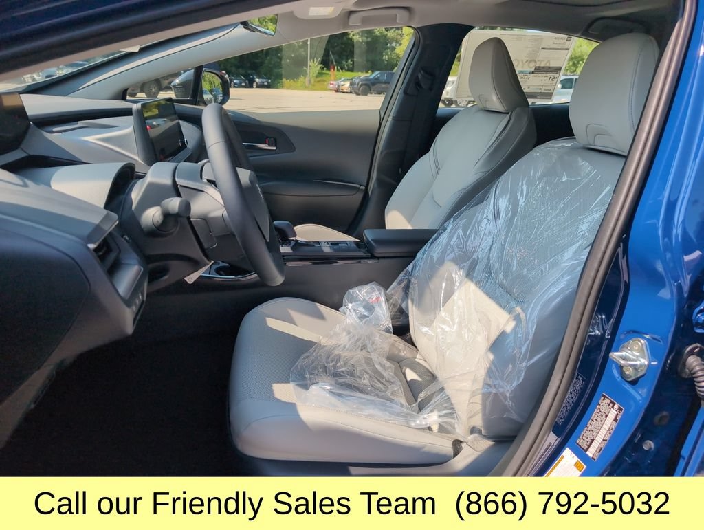 New 2027 Toyota Prius XLE FWD image 9