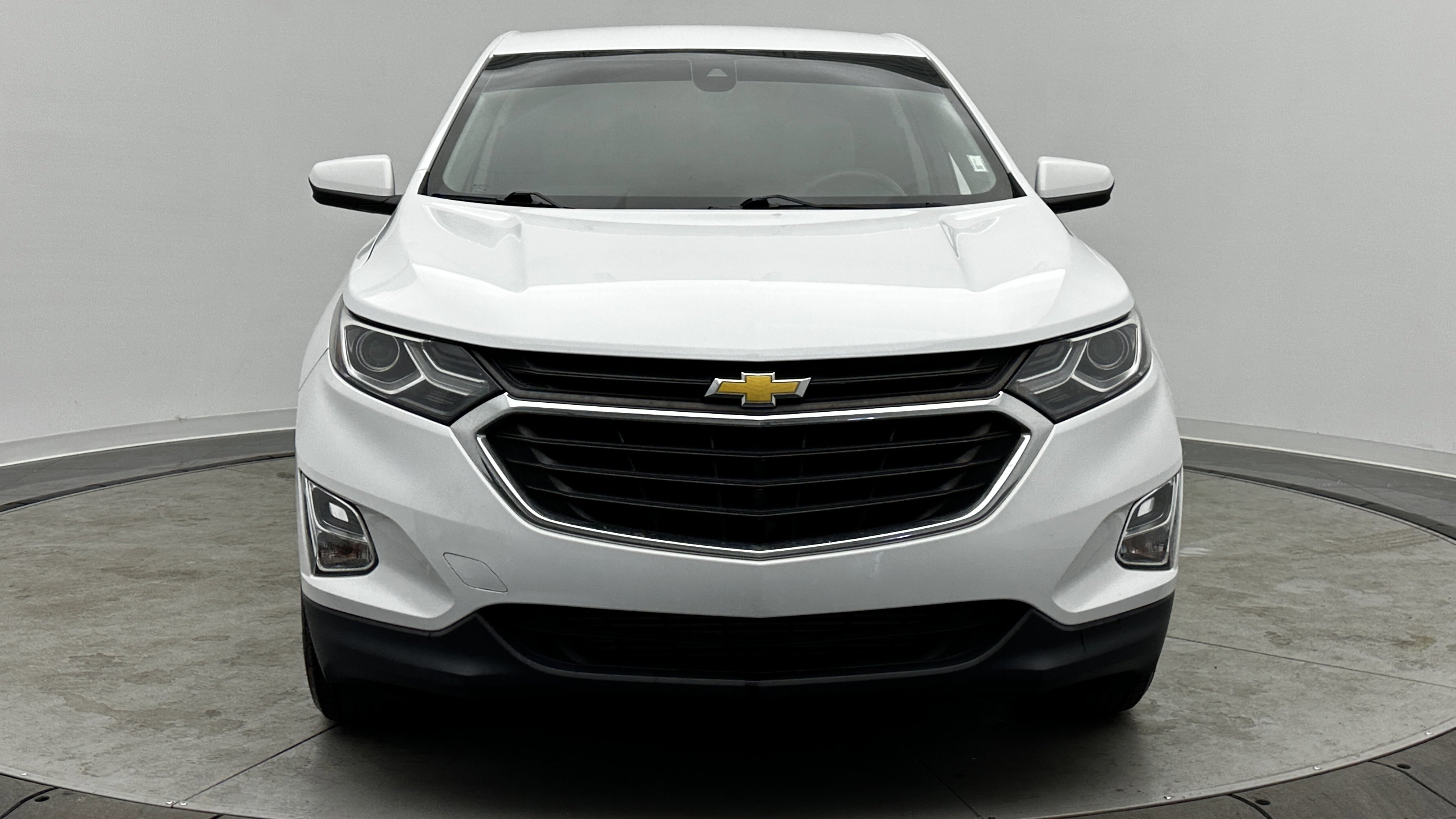 Used 2020 Chevrolet Equinox LT image 2