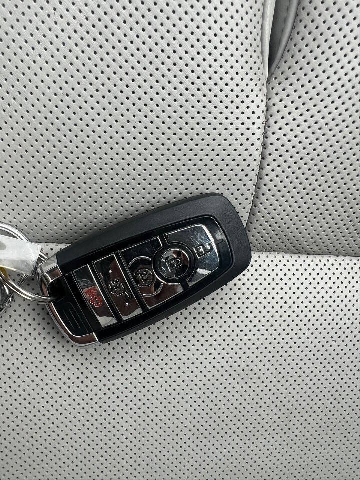 Used 2025 Lincoln Aviator Reserve w/ Equipment Group 201A AWD/4WD image 21