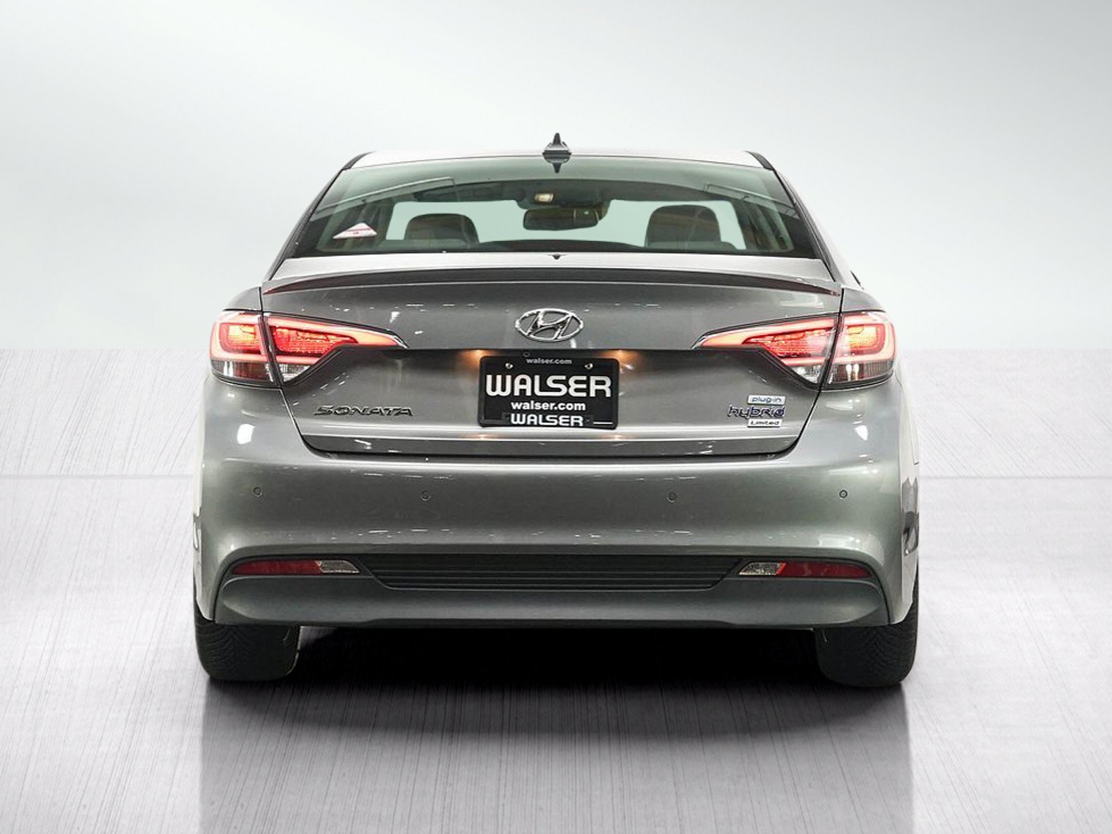 Used 2017 Hyundai Sonata Limited FWD image 4