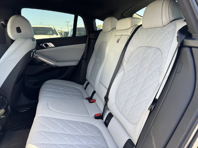 Used 2024 BMW X6 xDrive40i w/ Premium Package AWD/4WD image 25