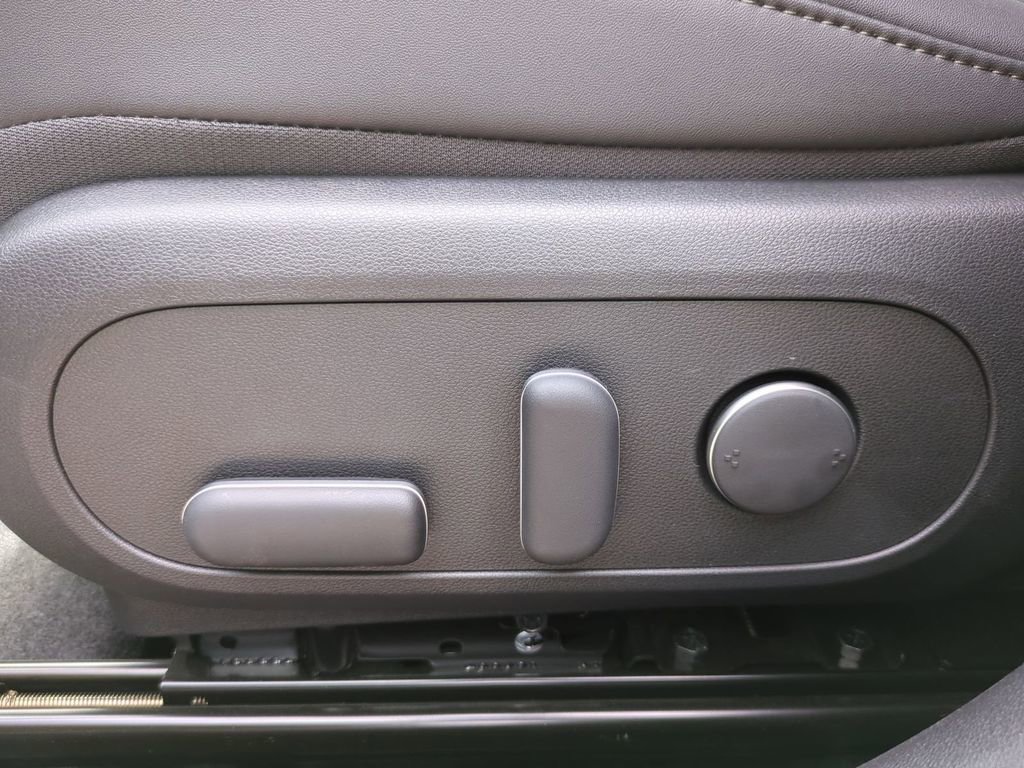 New 2026 Hyundai Kona SEL Premium image 19