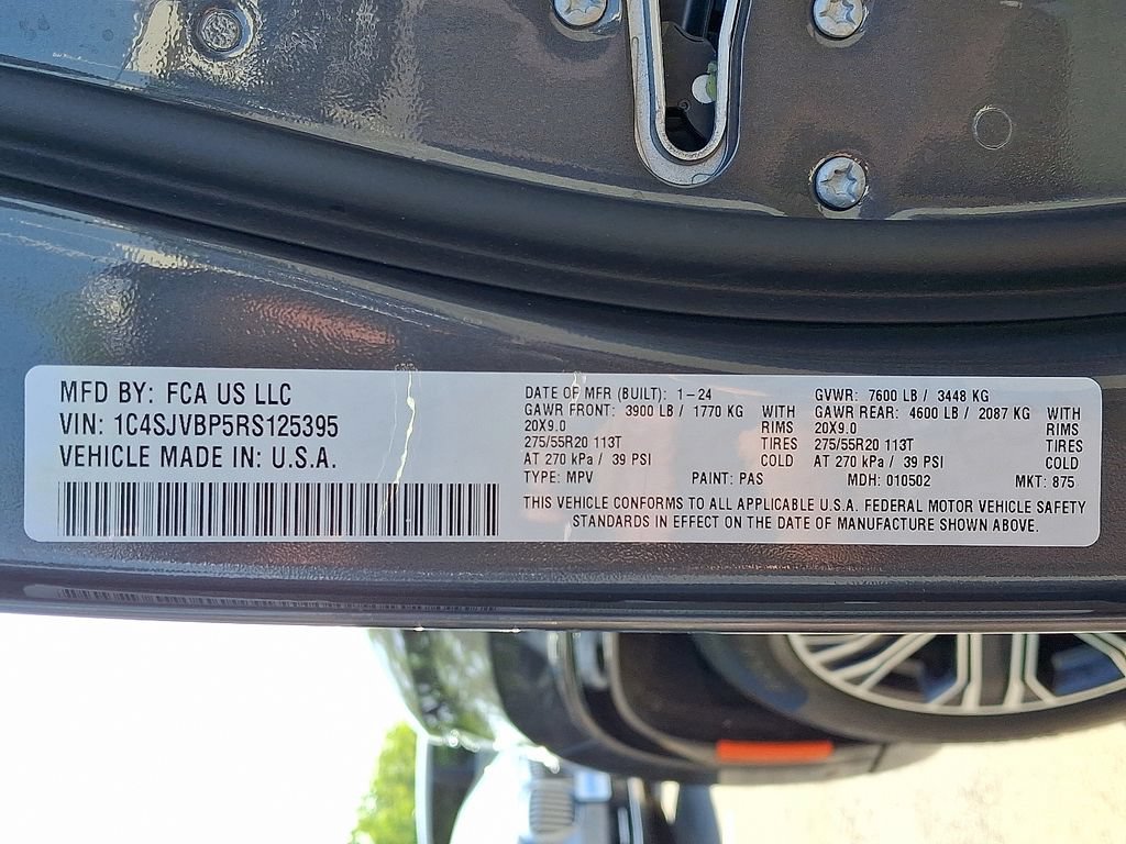 Certified 2024 Jeep Wagoneer Series II w/ Flexible Seating Group AWD/4WD image 30