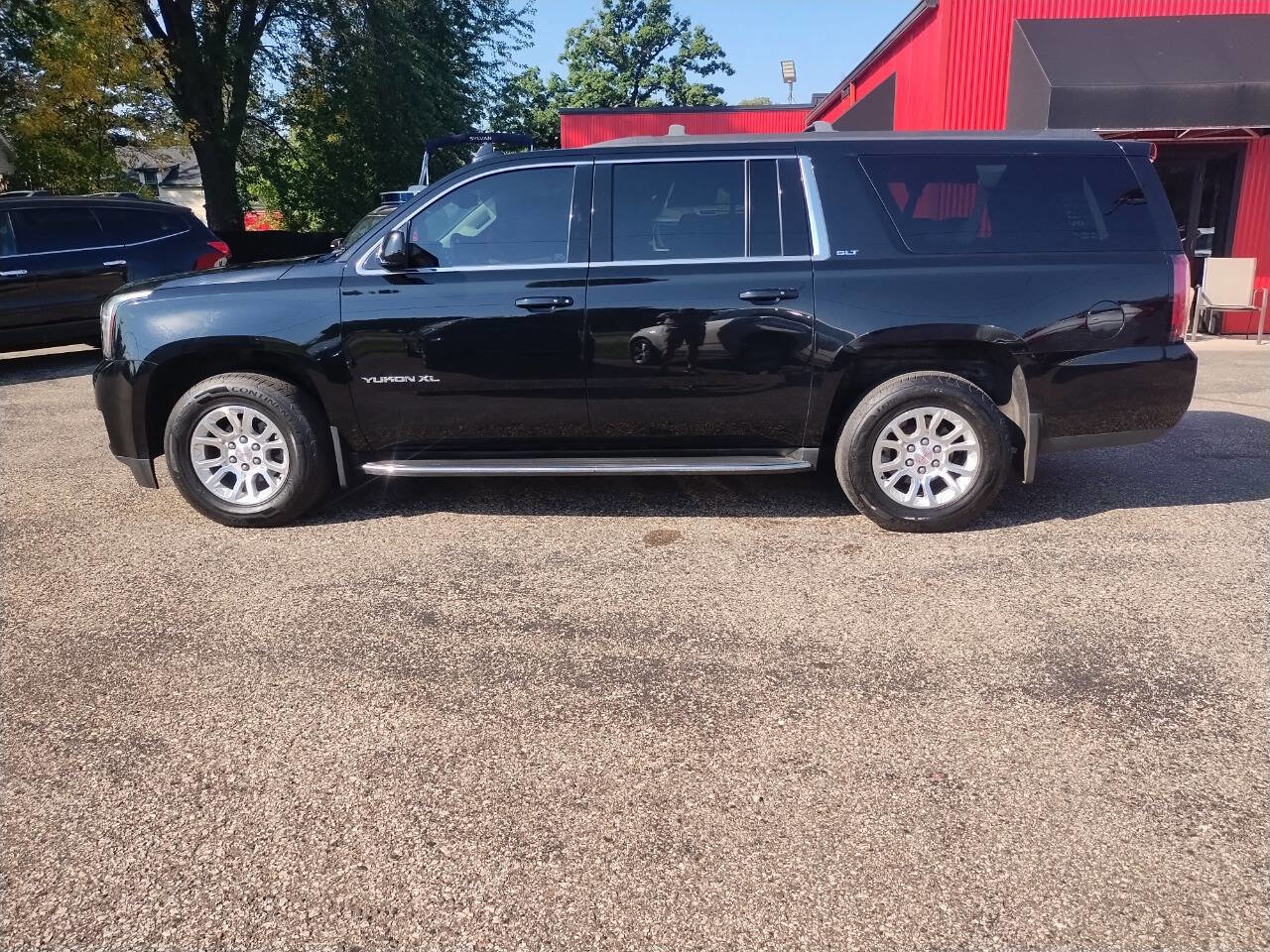 Used 2018 GMC Yukon XL SLT image 14