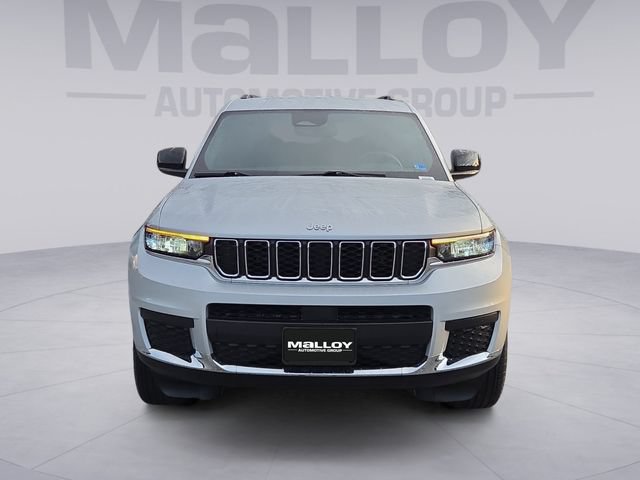 Used 2024 Jeep Grand Cherokee L Laredo w/ Trailer Tow Package AWD/4WD image 8