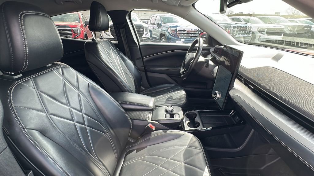 Used 2021 Ford Mustang Mach-E Select image 15