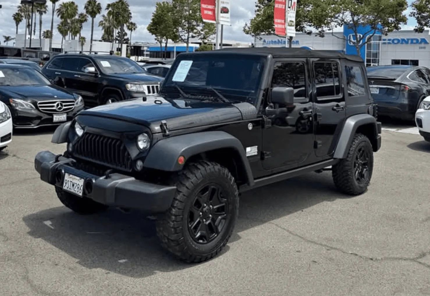 Used 2017 Jeep Wrangler Unlimited Sport AWD/4WD image 2